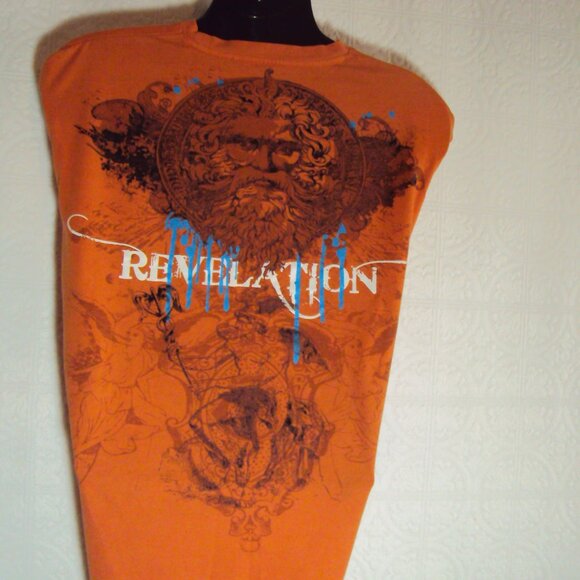 T-Shirt- Unique Graphics. - Picture 5 of 10